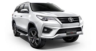 TOYOTA-Fortuner-2.8-TRD-Sportivo-2WD-AT-Black-Top-2016