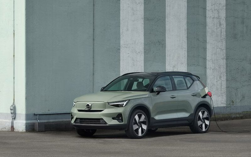 Volvo XC40 Recharge Pure Electric รุ่นย่อยใหม่ ขับหลัง ราคา 1,990,000 บาท