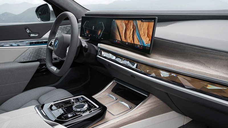 BMW i7 อวดดีไซน์ใหม่ ภายในหรูหราและมาเพื่อฆ่า Mercedes EQS