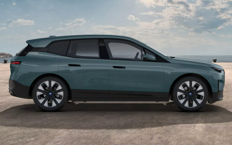 BMW iX xDrive40 รุ่นย่อยใหม่ ราคาลดลงไป 1 ล้านบาท