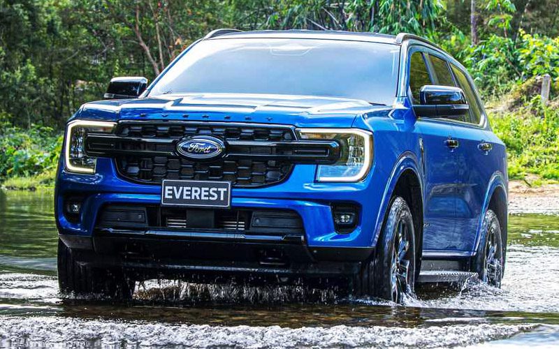 Ford Everest 2022 เปิดตัว คาดไทยได้ใช้ดีเซล 2.0 เทอร์โบ