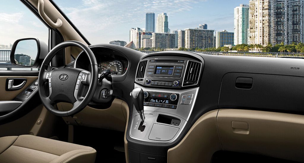 Hyundai H1 2025 ราคา ตารางผ่อน รีวิวรถตู้ MPV ขวัญใจครอบครัว