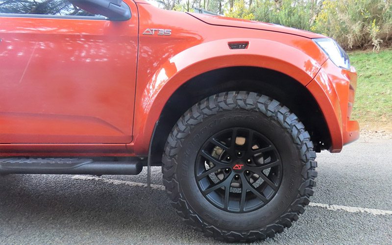 Isuzu D Max Arctic Trucks AT35 กระบะออฟโรดตัวโหด ราคา 2 ล้าน