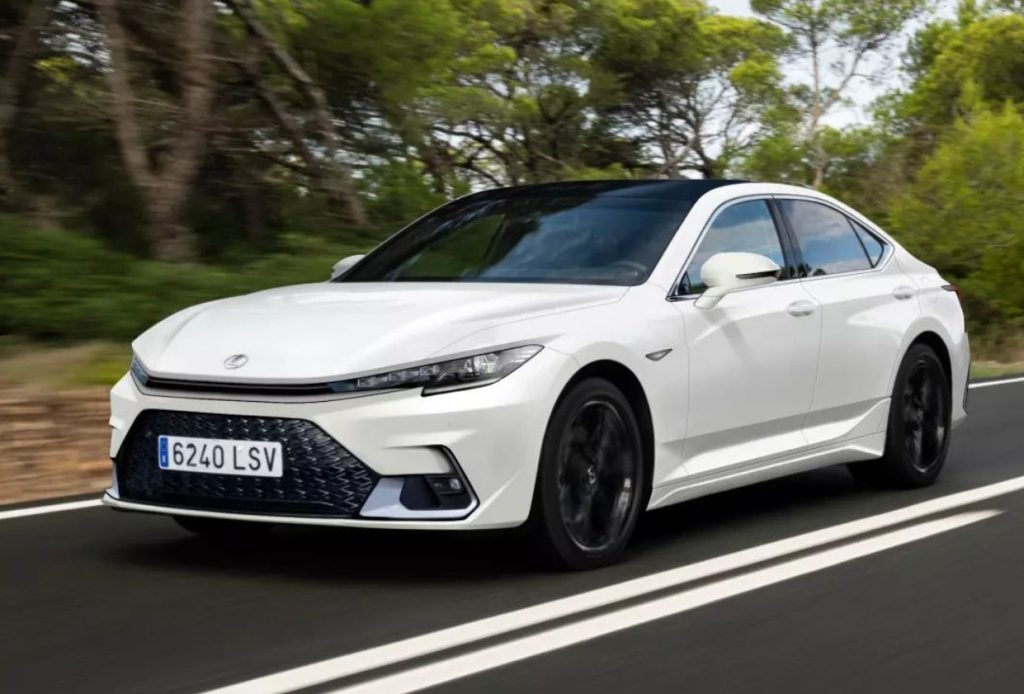 Lexus GS 2025 การกลับมาของซีดานหรู สมดุลสมรรถนะและพรีเมียม