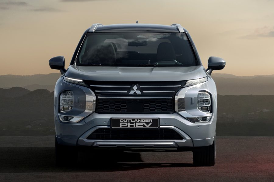 Mitsubishi Outlander PHEV 2025 – SUV ปลั๊กอินไฮบริดครอบครัว