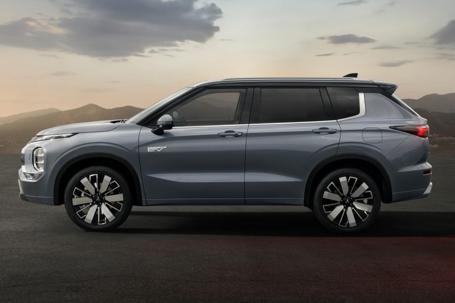 Mitsubishi Outlander PHEV 2025 – SUV ปลั๊กอินไฮบริดครอบครัว