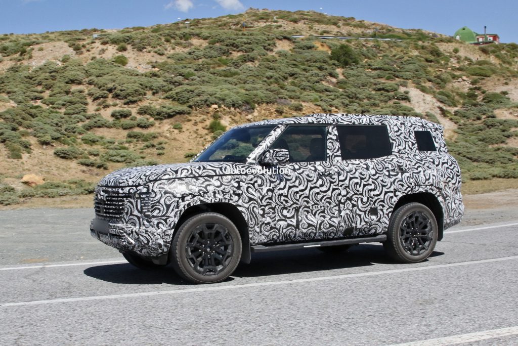 Mitsubishi Pajero 2026 SUV ขนาดใหญ่ ดีไซน์ใหม่ ไฮบริด