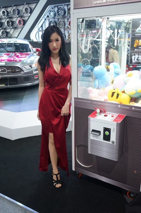 พาชมพริตตี้ Motor Expo 2018