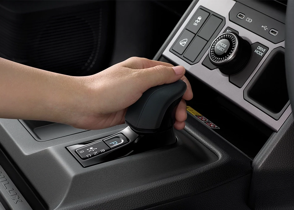 TOYOTA TRAVO e ราคา 1,491,000 บาท BEV ผ่อนเริ่ม 15,900 บาท