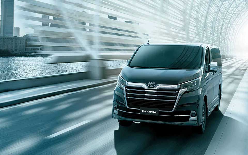 Toyota Granvia 2025 รถตู้พรีเมียม สไตล์หรูที่ไม่ธรรมดา