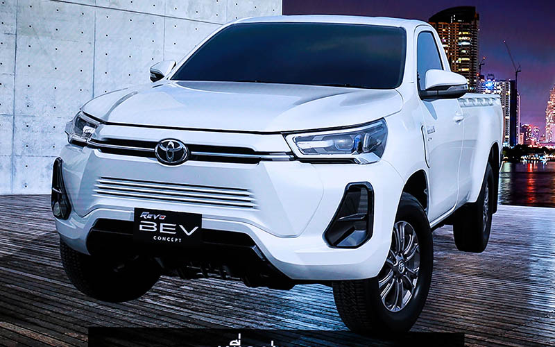 Toyota Hilux Revo BEV รถกระบะไฟฟ้าโชว์ตัวก่อนทำตลาดไทย