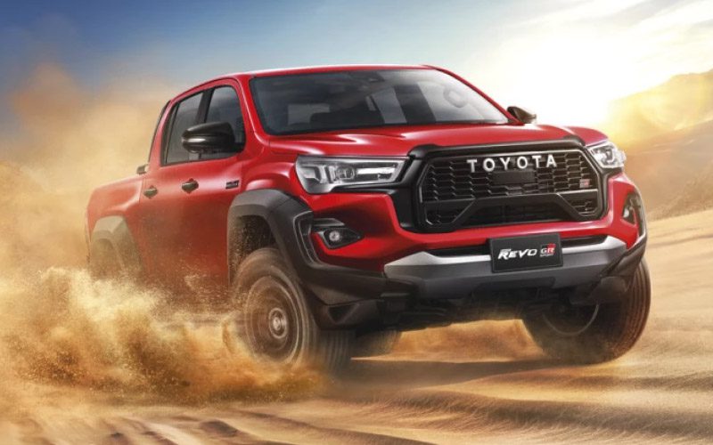 Toyota Hilux Revo GR Sport 4x4 ใหม่ เปิดราคา 1,499,000 บาท