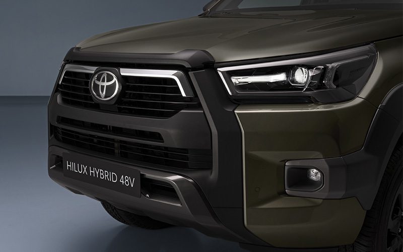 Toyota Hilux Revo Hybrid เปิดสเปกเบื้องต้นดียังไง รอปีหน้าได้เลย