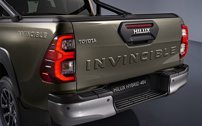 Toyota Hilux Revo Hybrid เปิดสเปกเบื้องต้นดียังไง รอปีหน้าได้เลย