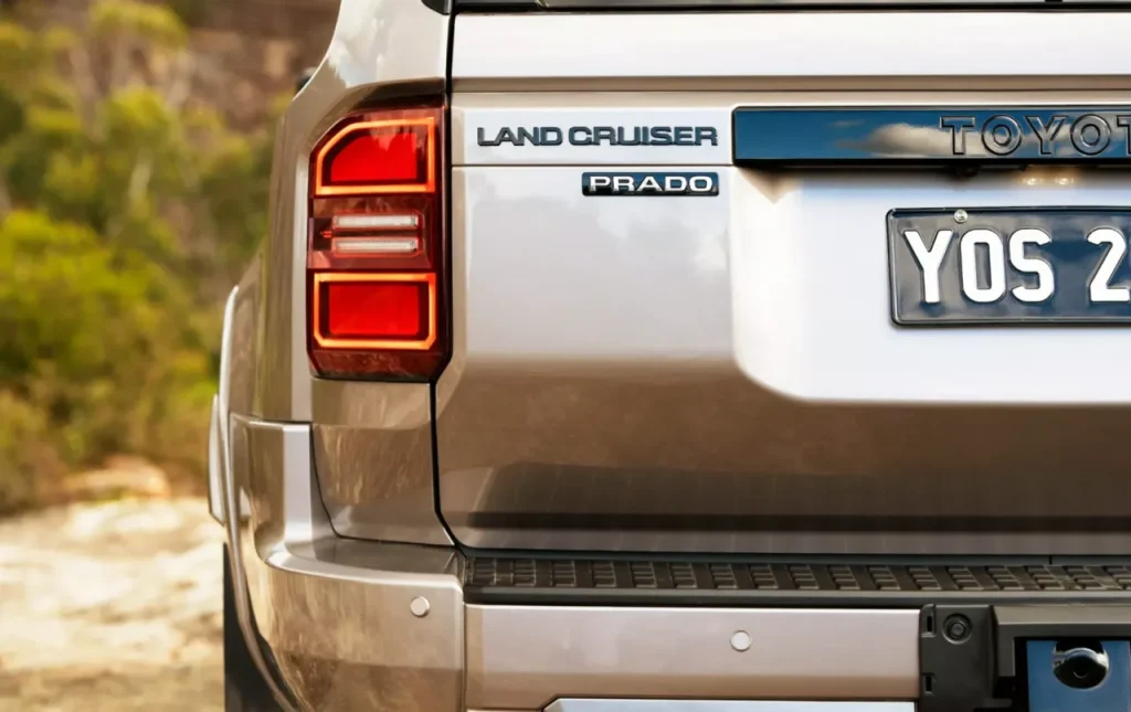 Toyota Land Cruiser Prado 2025 SUV ออฟโรดระดับตำนาน