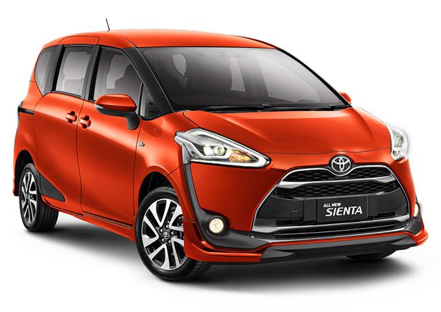 Toyota Sienta โปรโมชั่น ตารางผ่อน เริ่มต้น 9,833 บาท