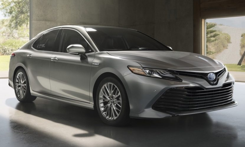 เปรียบเทียบ TOYOTA CAMRY 2019, HONDA ACCORD 2019 และ NISSAN TEANA 2019