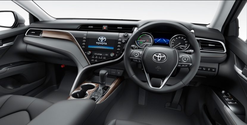 เปรียบเทียบ TOYOTA CAMRY 2019, HONDA ACCORD 2019 และ NISSAN TEANA 2019