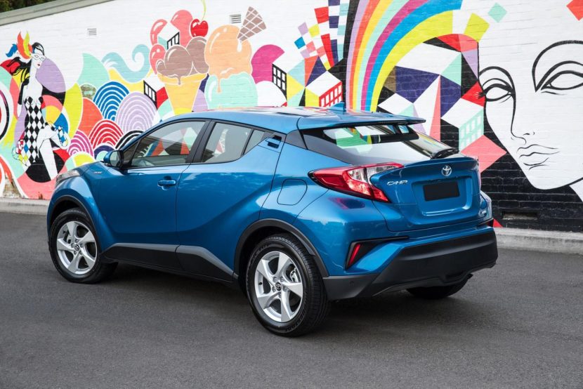HONDA HRV vs TOYOTA CHR รถ CrossOver เดือดชนเดือด HONDA HRV vs TOYOTA CHR รถ CrossOver เดือดชนเดือด