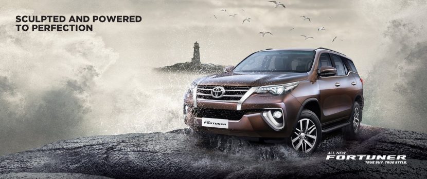 Тойота фортунер каталог запчастей. Toyota Fortuner дорестайл [2015-2020]. Реклама Тойота фортунер. Toyota banner. Фортунер 2016 обои на телефон.